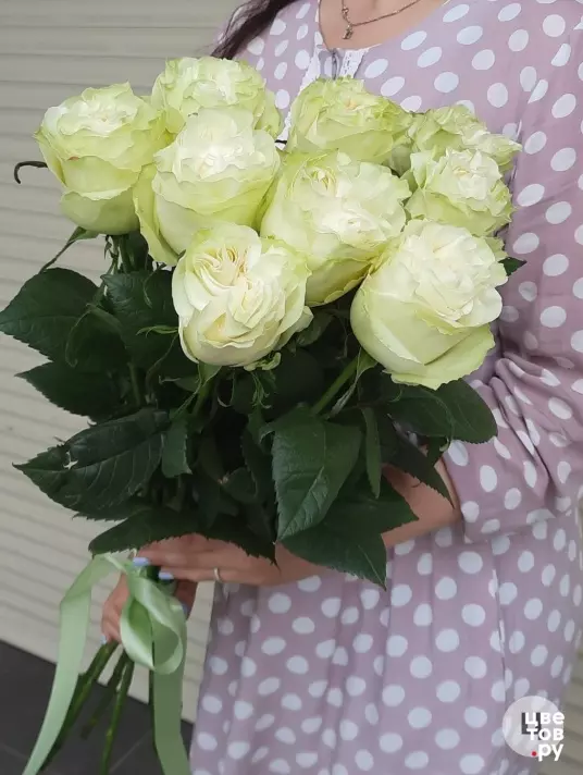 букет 9 белых роз