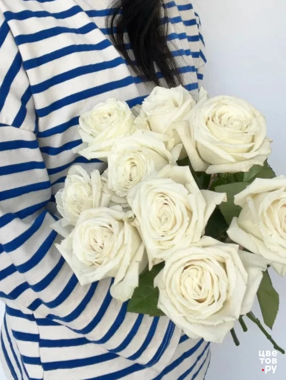 Букет "Белые розы с лентой"