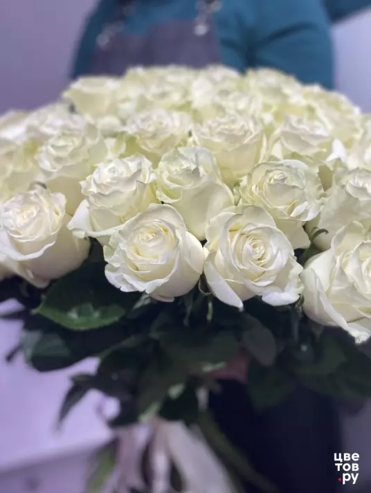 Любимые белые розы