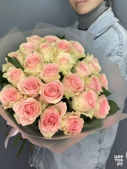 25 розовых роз Кения