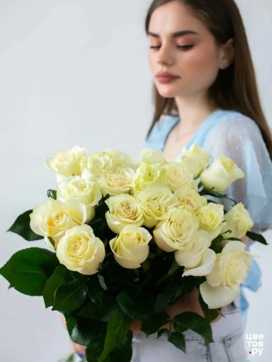 21 белая роза под ленту